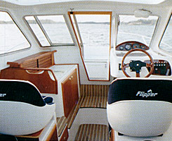 spb-boats-flipper7.jpg - 245x200 - 22,350 bytes - Click to close